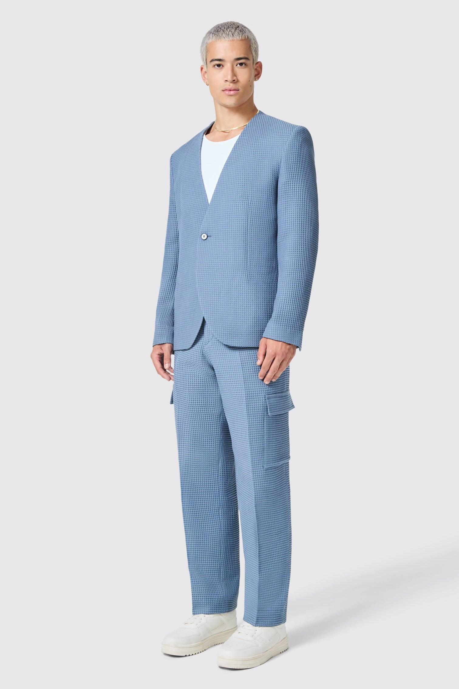 Anthony's Blaue Waffelstrick-Hose: Oversized Komfort trifft Archive-Stil. Dein Must-have für entspannte Eleganz!