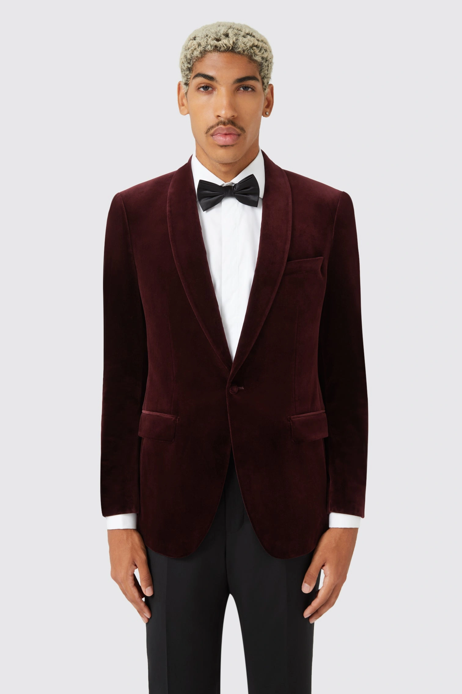 Almeida Slim Fit Wein Samt Blazer – Archiv: Eleganz trifft auf raffinierte Silhouette!