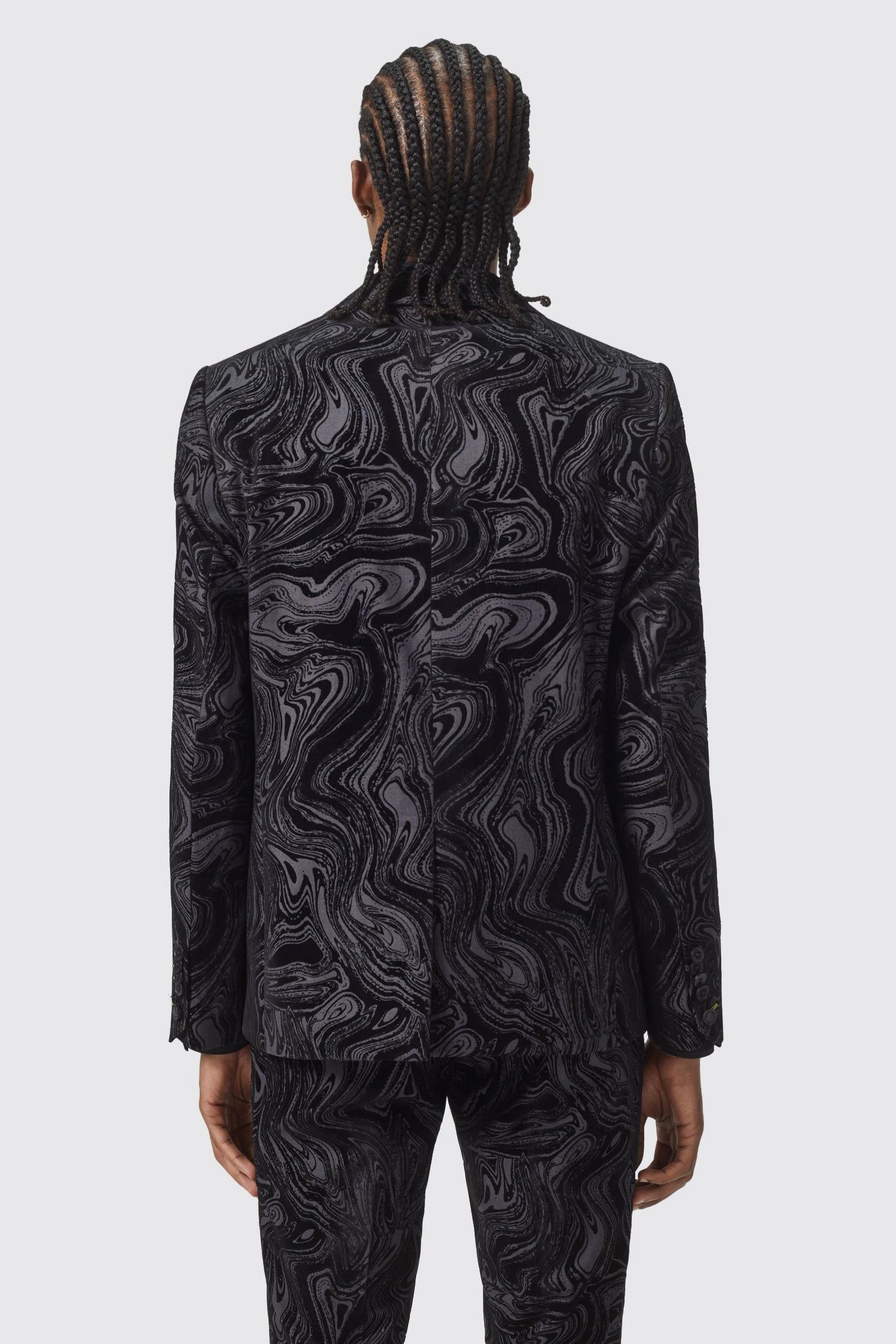 Angelou Elegantes Schwarz Herrenanzug Slim Fit Perfekter Auftritt Stilvolles Design